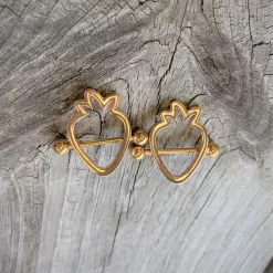 14 Gauge 3/4 Gold Tone Hollow Strawberry Nipple Shield Set 11 14 Gauge 3/4 Gold Tone Hollow Strawberry Nipple Shield Set -Body Jewelry Store 67952 2 scaled