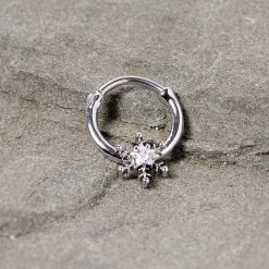 16 Gauge 3/8 Clear Gem Holiday Snowflake Septum Clicker 16 16 Gauge 3/8 Clear Gem Holiday Snowflake Septum Clicker -Body Jewelry Store 68089.otherimage2