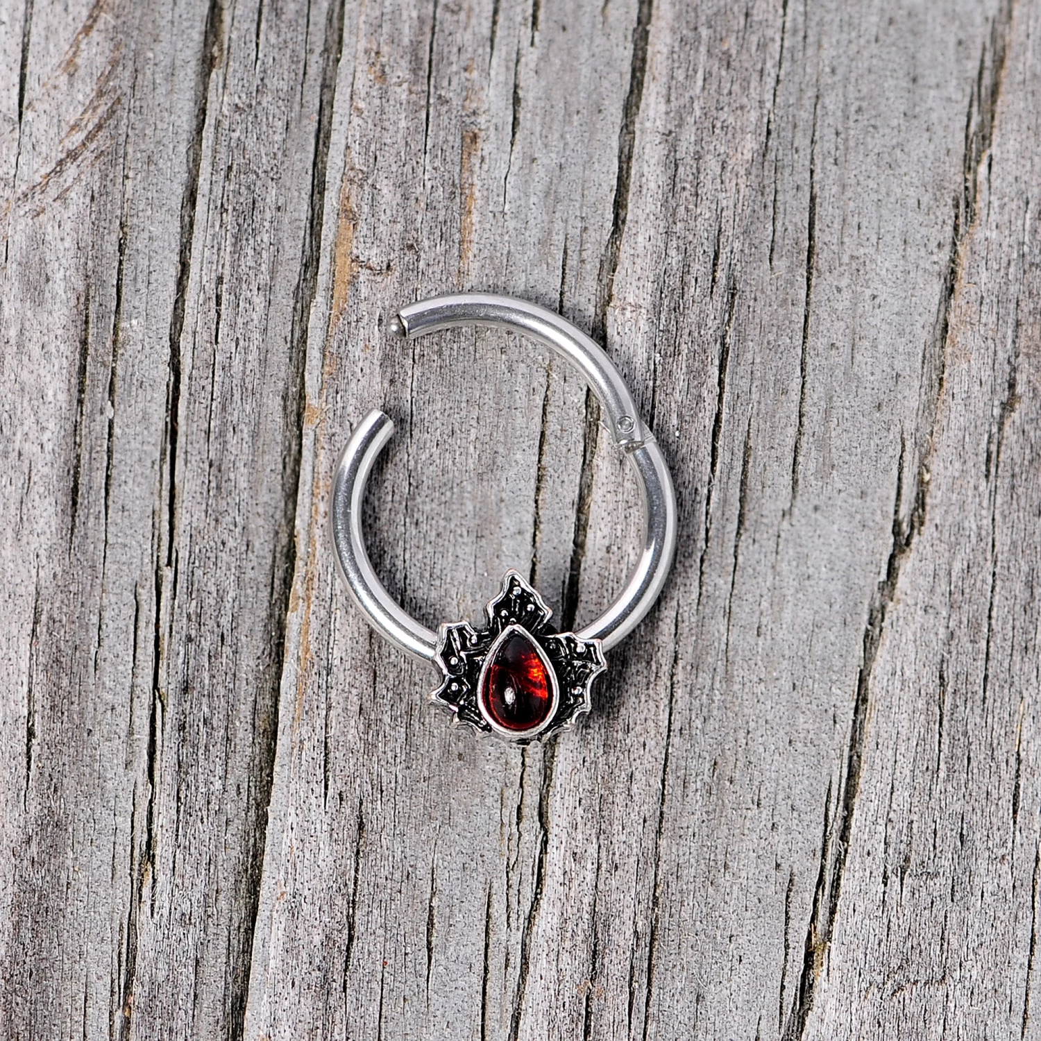 16 Gauge 3/8 Red Gem Holly Leaf Holiday Hinged Segment Ring 6 16 Gauge 3/8 Red Gem Holly Leaf Holiday Hinged Segment Ring - Image 6