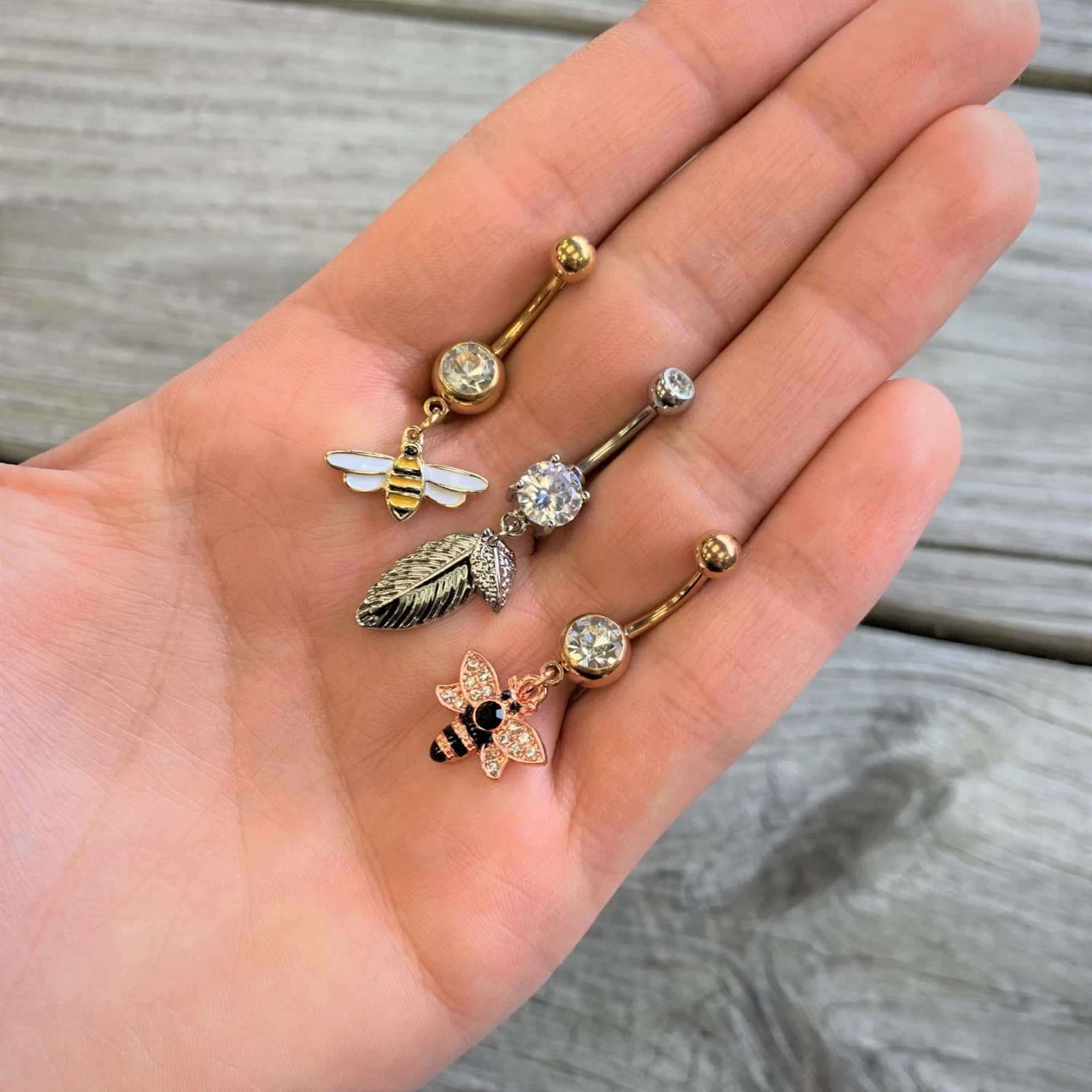 Black Clear Gem Rose Gold Tone Bee Dangle Belly Ring 3 Black Clear Gem Rose Gold Tone Bee Dangle Belly Ring - Image 3