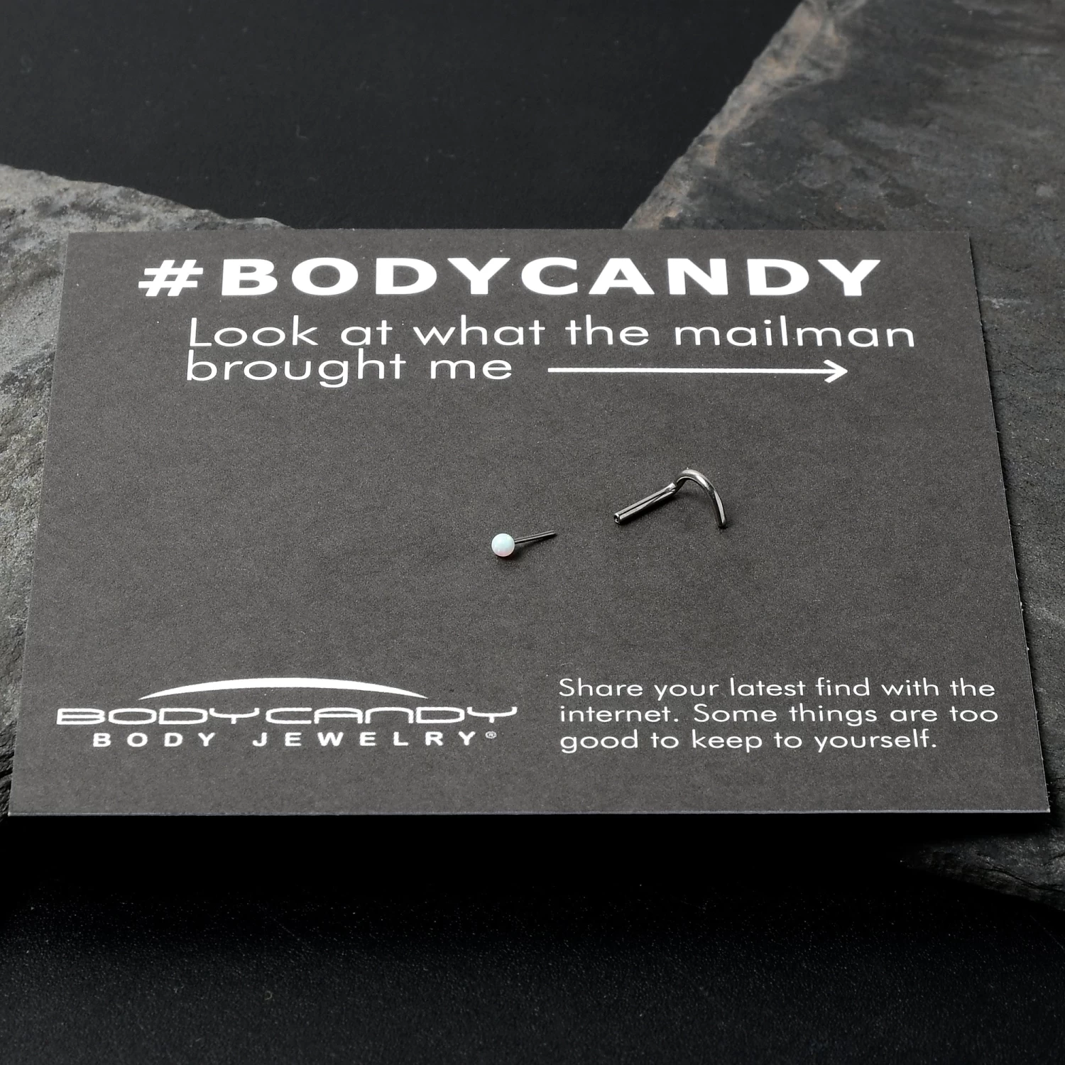 18 Gauge 1/4 White Synth Opal G23 Titanium Threadless Left Nose Screw 2 18 Gauge 1/4 White Synth Opal G23 Titanium Threadless Left Nose Screw - Image 2