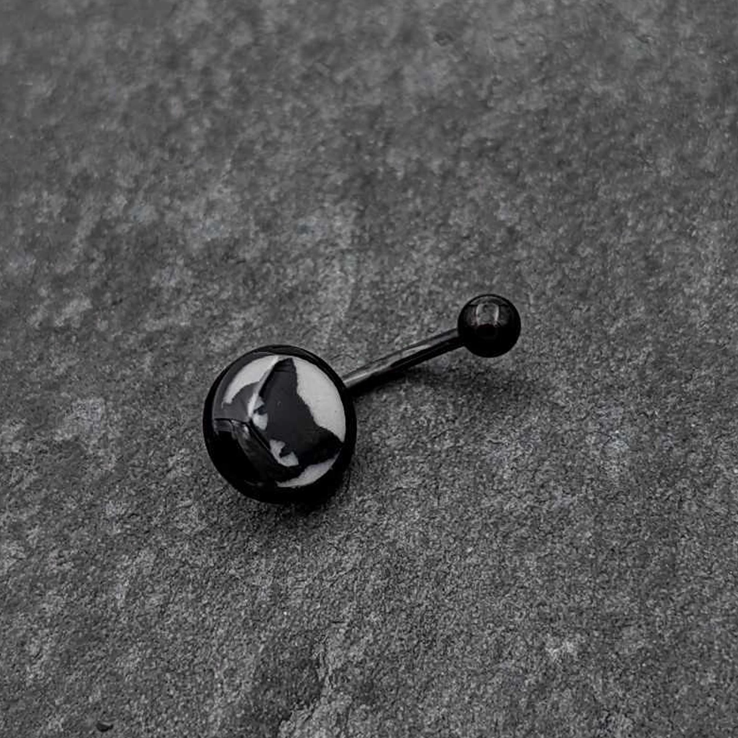 Black Glow In The Dark Peeking Black Cat Belly Ring 7 Black Glow In The Dark Peeking Black Cat Belly Ring - Image 7